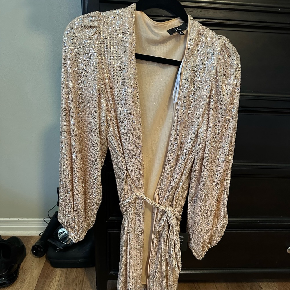 Lulu’s gold sequin dress